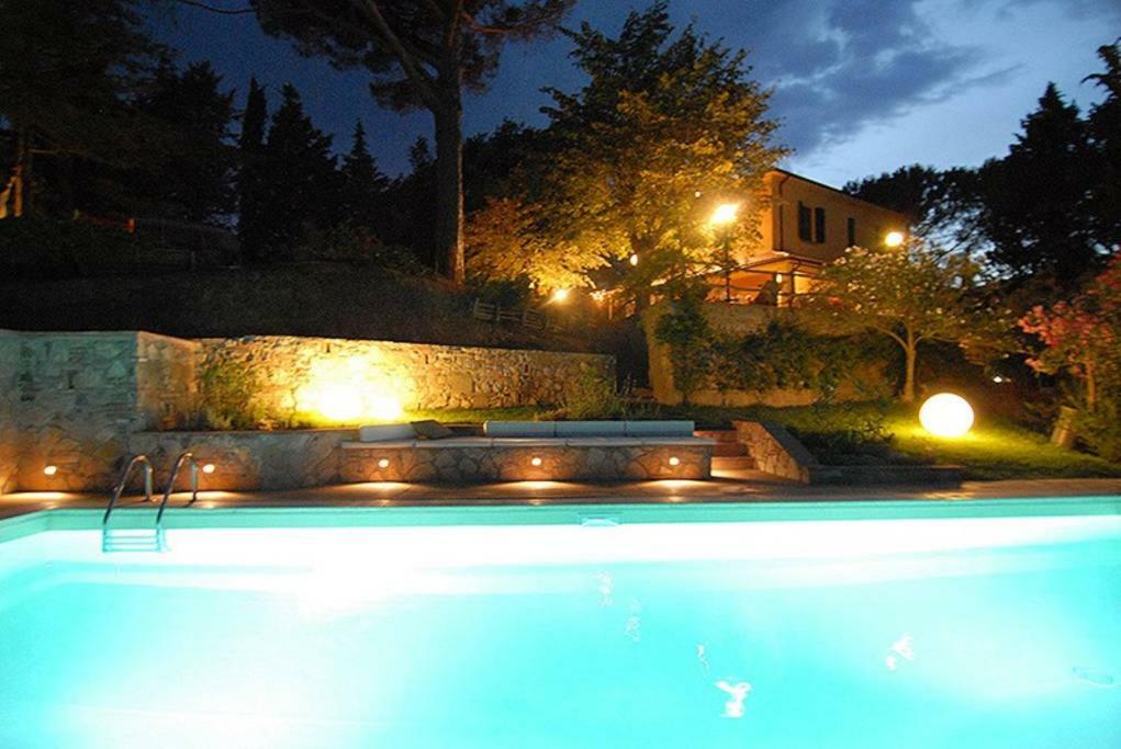 Stunning Country House Overlooking Tuscany Hills Lorenzana Exterior photo