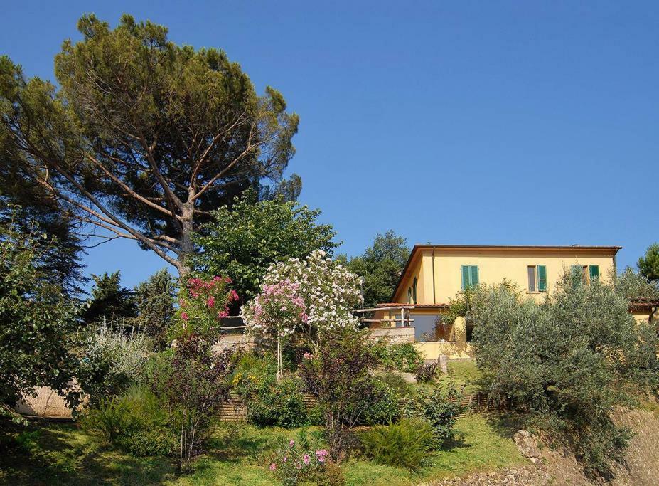 Stunning Country House Overlooking Tuscany Hills Lorenzana Exterior photo